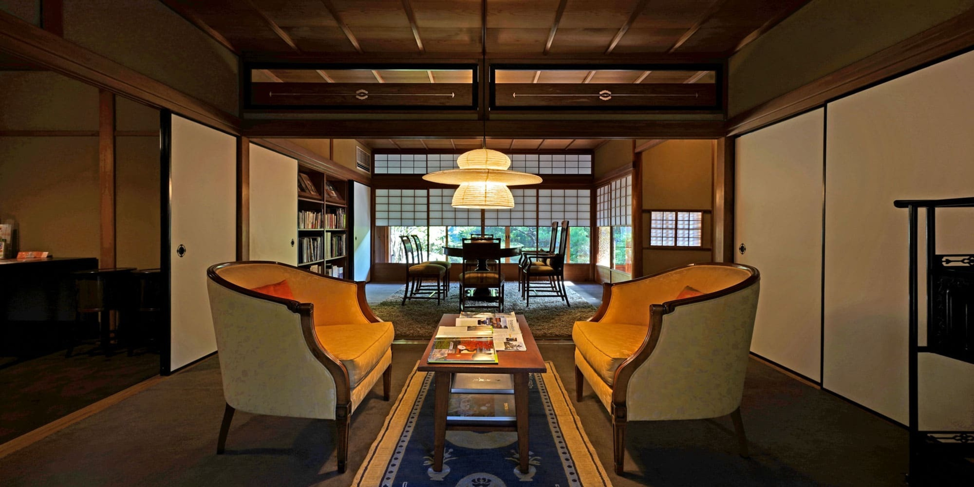 仁壽殿は洛北金閣寺のすぐ傍、京都での上質な長期滞在をご提案するラグジュアリーマンスリーマンションです。